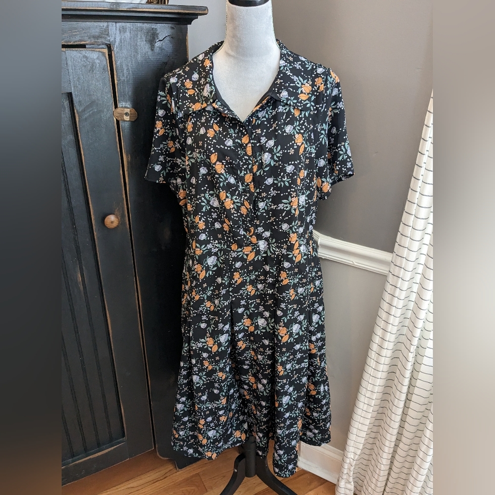 NWOT Piper & Scoot Large Navy Floral Shirt Sleeve Dress